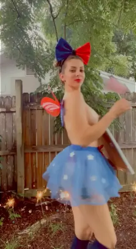 Wishing you a Happy Independence Day from r/PantyPeel!