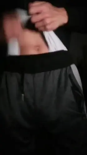 [19][Full nude] two of my hands won't do. Bring your mouth or pussy in.