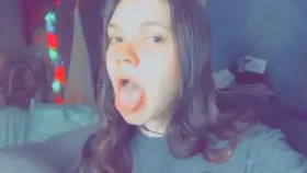 I just wanna worship yur cock 🤩