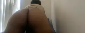 Shakin thicc booty 😜