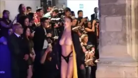 Nude Fashion show