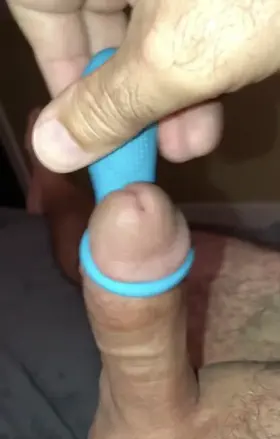 Cum with a little help