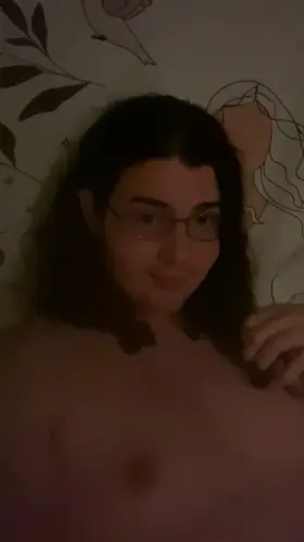 I love getting nakie for older hairy thick daddies! 🥰