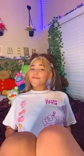 Pov you’re going down on me