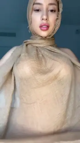 Is There A lover Of Hijab Girl Here ? 🍑🔥 ( Her Free Folder In Comments )