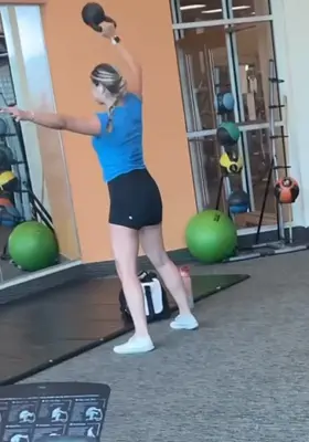 I record big booty bitches at my local gym. K-i-k me for vids: mrjetski123