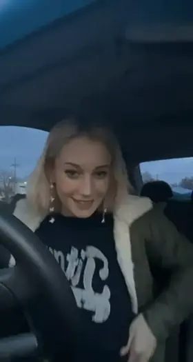 i love to be a slut in public, how do you like my titty drop? 😩