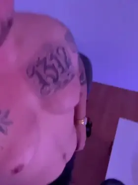 Which cuckold wife wanna try me